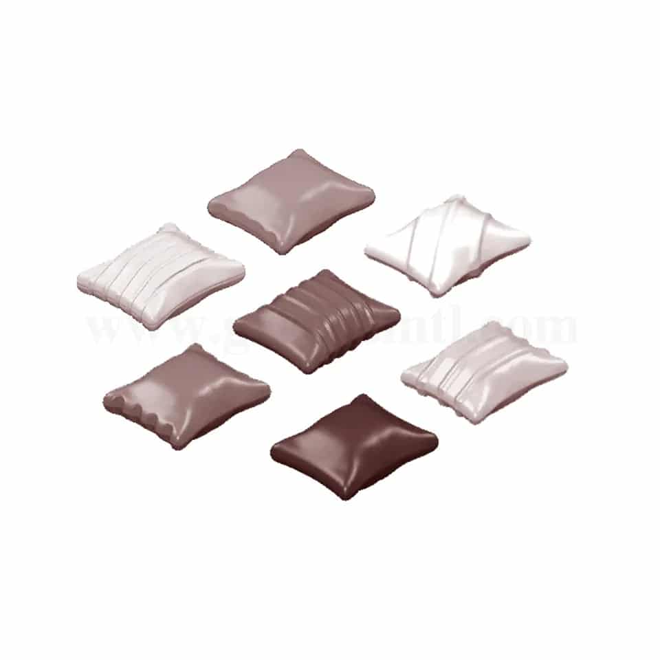 CHOCOLATE WORLD Chocolate Mould Italian Ravioli 36x28x9mm-6 Fig