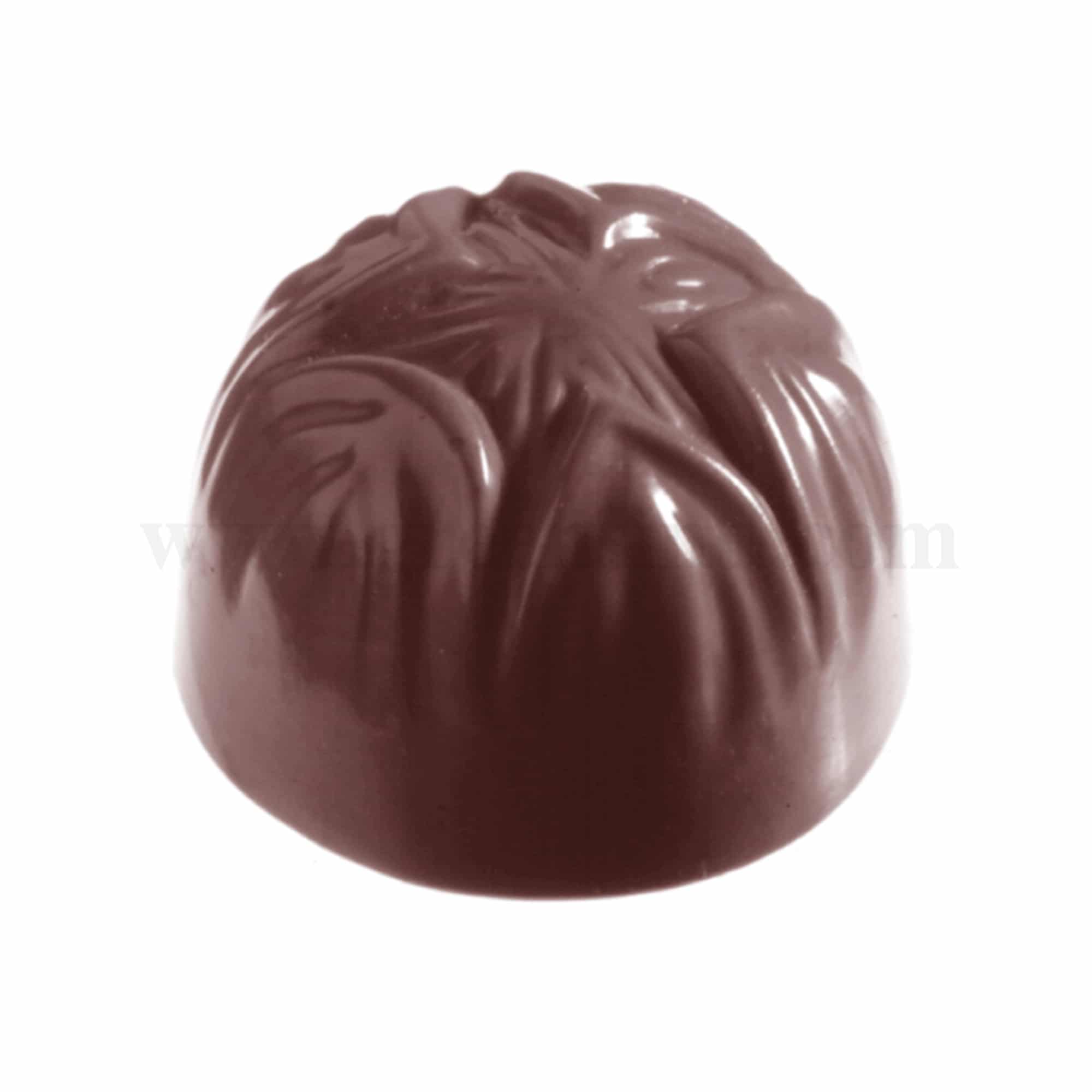 CHOCOLATE WORLD Chocolate Mould Hazelnut 28 x 28 x h 18 mm