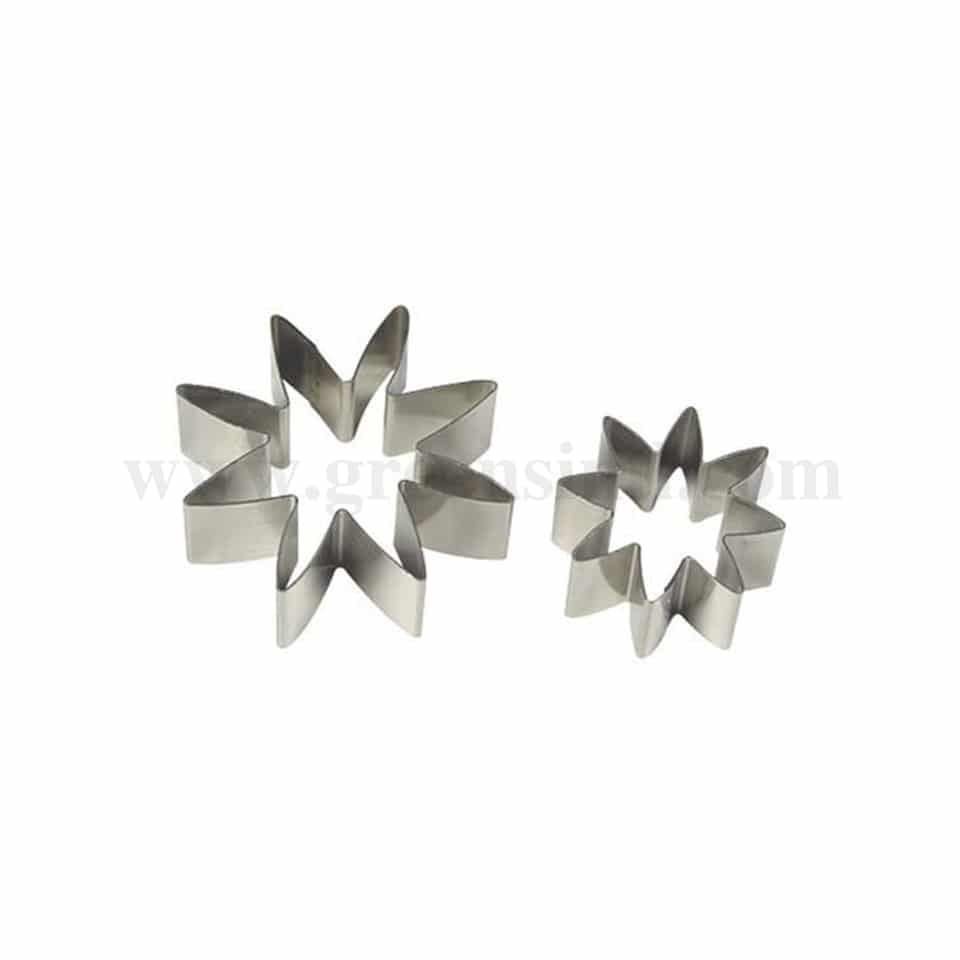 PME Stainless Steel Cutters - Medium Daisy 8 Petal Set of 2